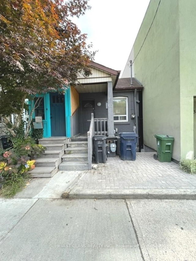 Main - 133 Coxwell Avenue