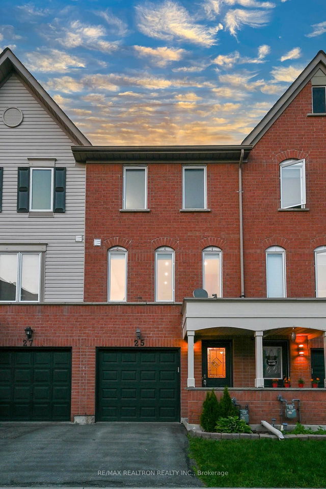 25 Pennefather Lane