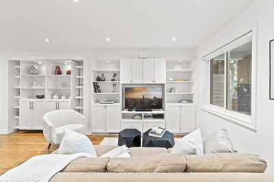 10 Alton Ave, Toronto - South Riverdale image-0-2
