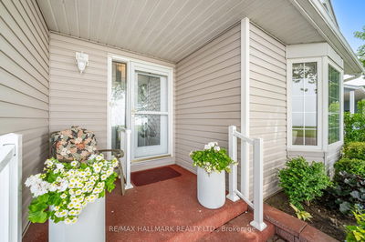 22 Birch Tree Lane, Clarington - Bowmanville image-0-2