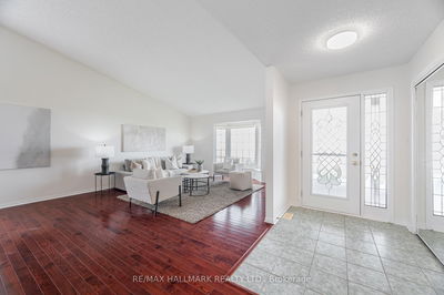 22 Birch Tree Lane, Clarington - Bowmanville image-0-3