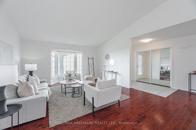 22 Birch Tree Lane, Clarington - Bowmanville image-0-4