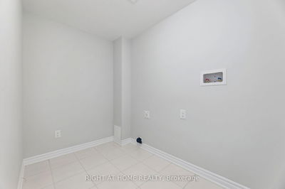 1055 Honeycomb Path, Oshawa - Kedron image-0-3
