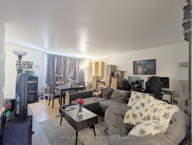 201 - 1751 Victoria Pk Avenue