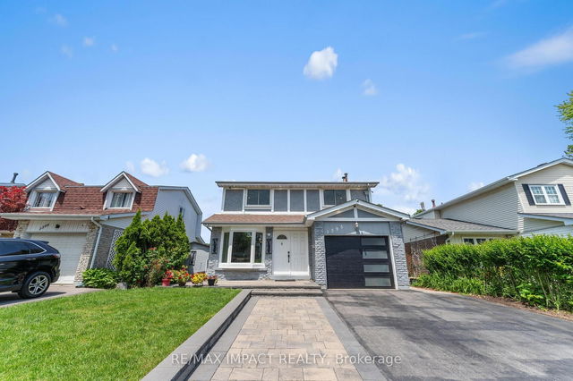 1395 Tampa Crescent