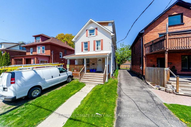 128 Elgin Street E