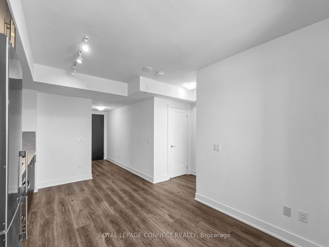 1603 - 2545 Simcoe Street N