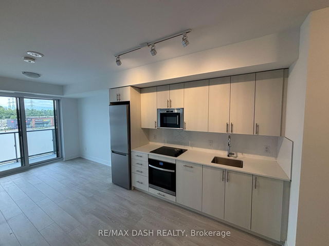 428 - 2425 Simcoe Street N