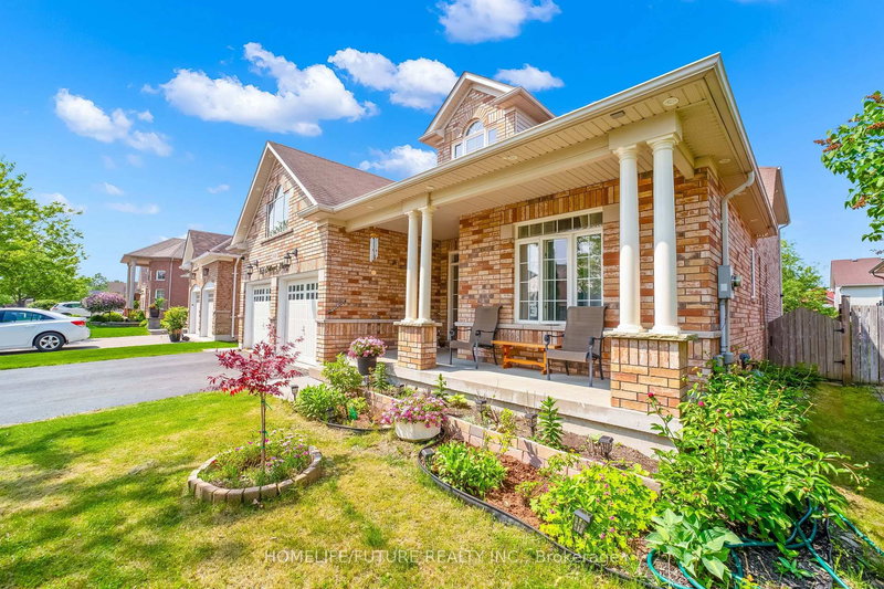 1626 Chilliwack St, Oshawa, L1K 0C4 | Image 3