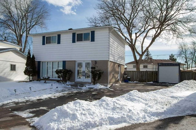 Upper - 1323 Poprad Avenue