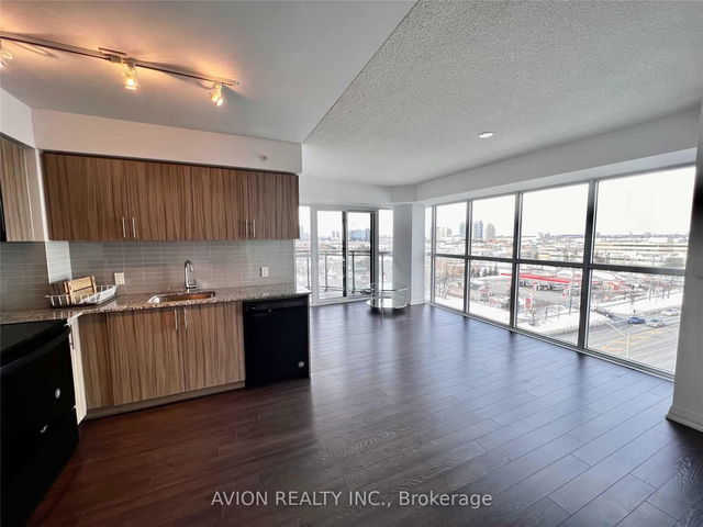 712 - 30 Meadowglen Place