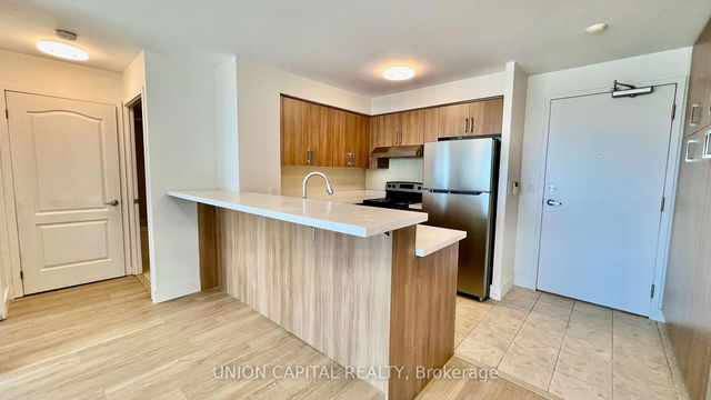 1907 - 38 Lee Centre Drive S