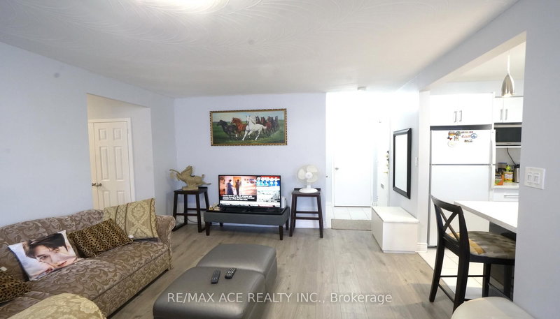 506 - 825 Kennedy Rd, Toronto, M1K 2E6 | Image 3