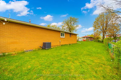 32 Lighthall Cres, Toronto - Malvern image-0-3