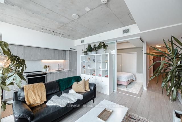 612 - 15 Baseball Place