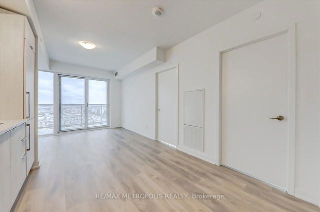 2111 - 2033 Kennedy Road