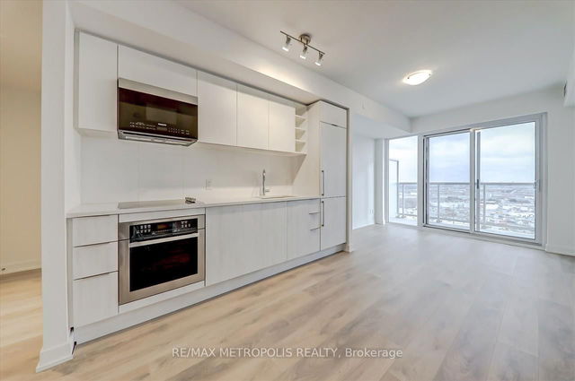 2111 - 2033 Kennedy Road