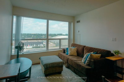 Unit 915 — 38 Lee Centre Drive — photo 5