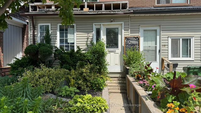 Main - 17 Kelvin Avenue
