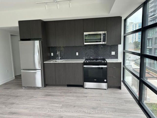 328 - 1614D Charles Street N