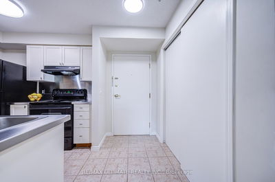 Unit 326 — 684 Warden Ave, Toronto - Clairlea-Birchmount image-0-4
