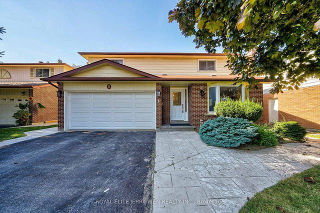 8 Deerfield Court