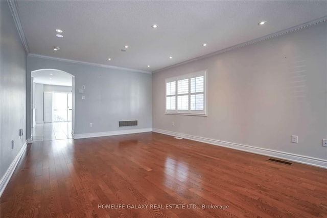 Main - 39 Mosely Crescent