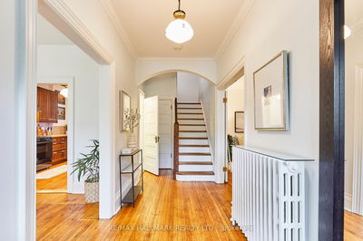 183 Balsam Ave, Toronto - The Beaches image-0-3