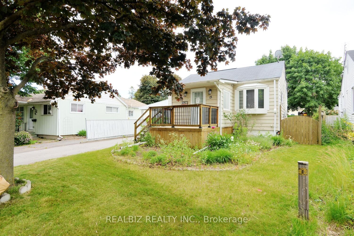Listing Image 4
