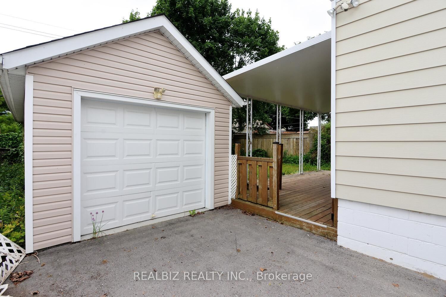 Listing Image 5