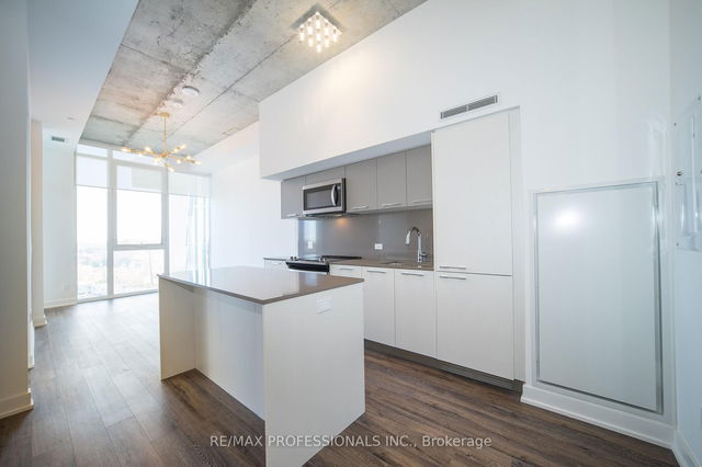 505 - 15 Baseball Place
