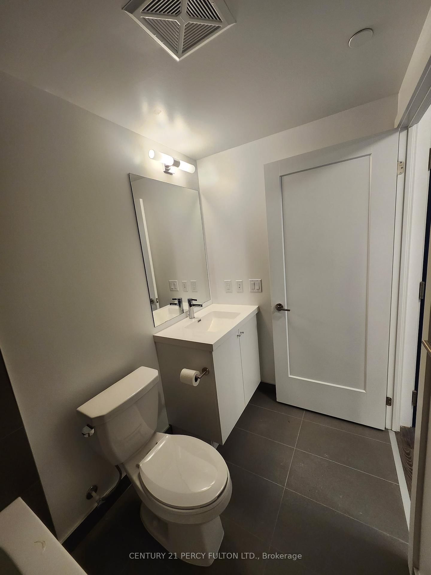 2545 Simcoe Street N, Unit 1413 - Photo 16
