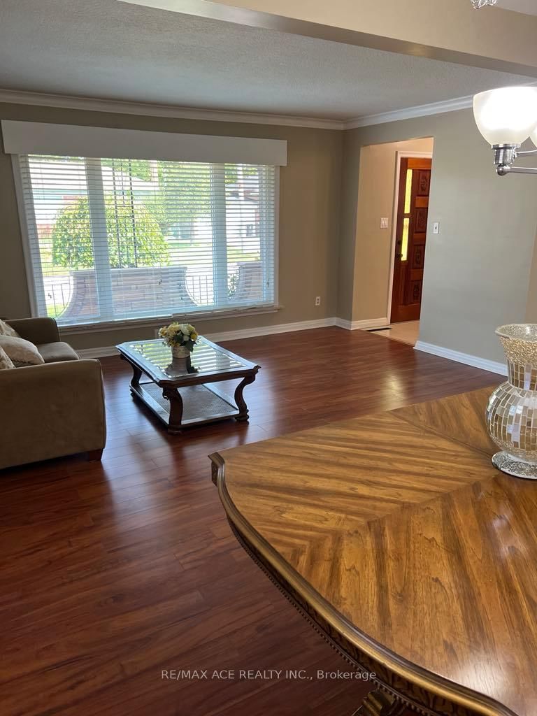 Main - 16 Marta Ave, Toronto, M1K 1V7 | Image 2