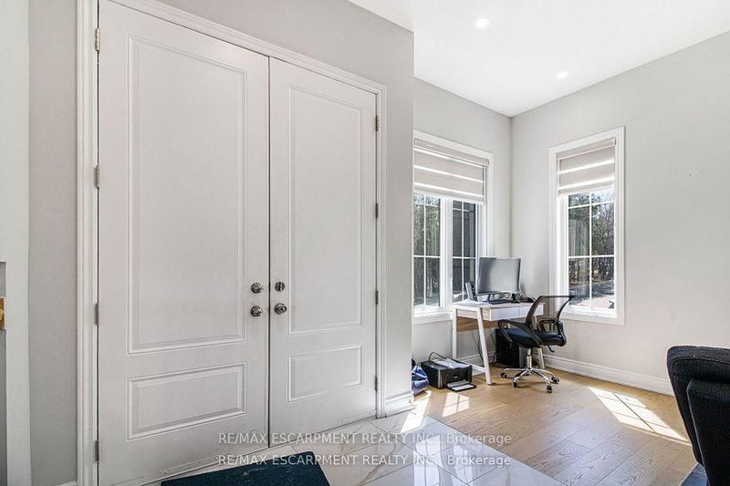 2 - 487 Aztec Dr, Oshawa, L1J 7S7 | Image 2