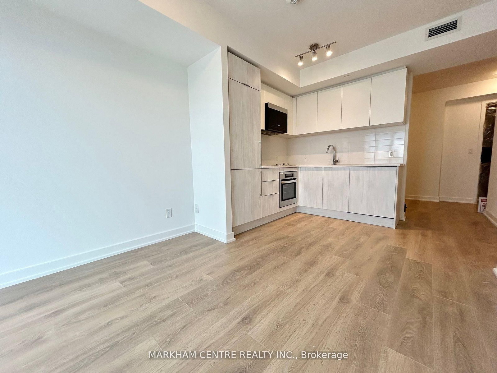 2033 Kennedy Road, Unit 3811 - Photo 3