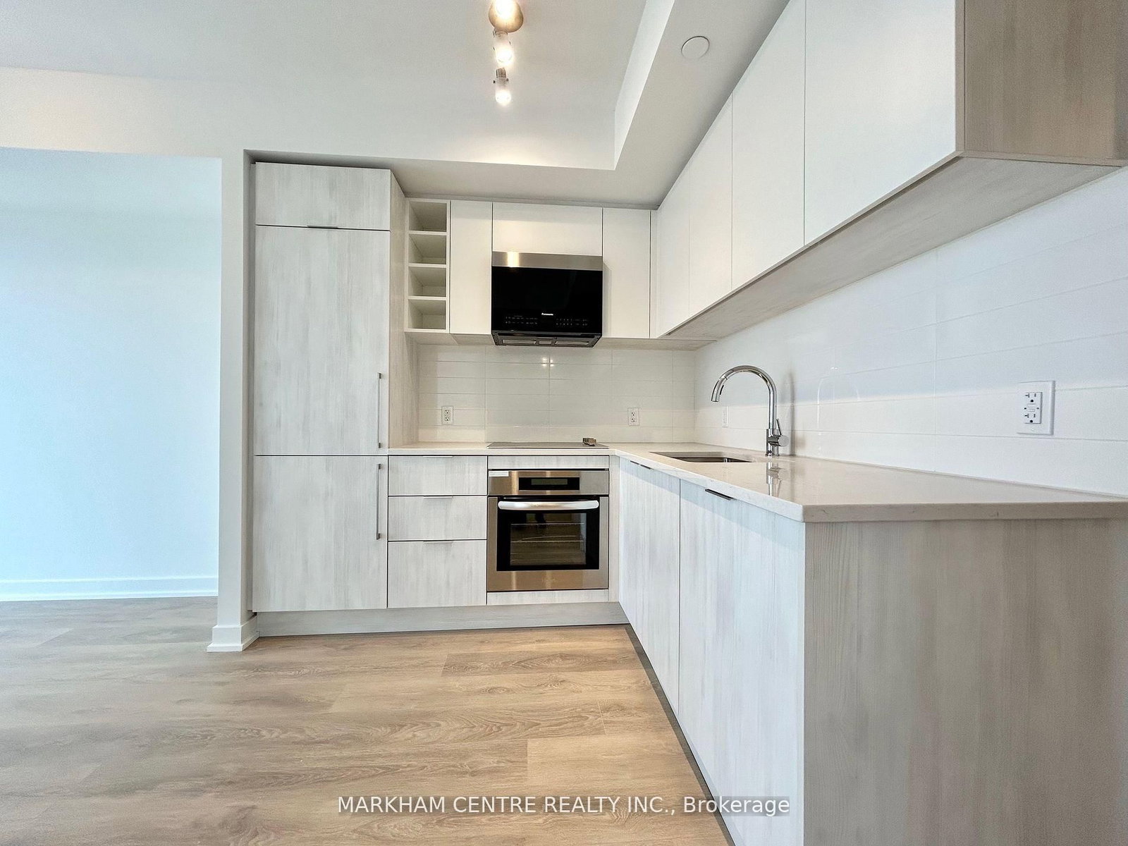 2033 Kennedy Road, Unit 3811 - Photo 4