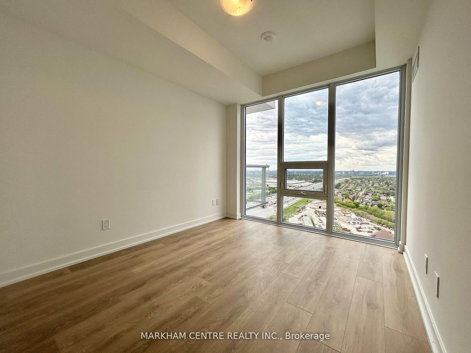 2033 Kennedy Road, Unit 3811 - Photo 7