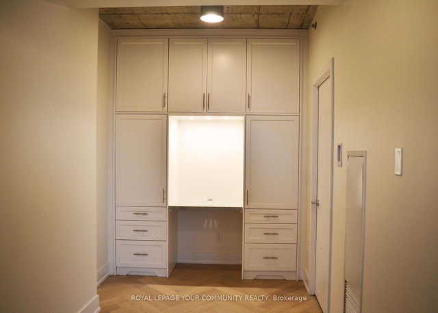 702 - 630 Queen Street E