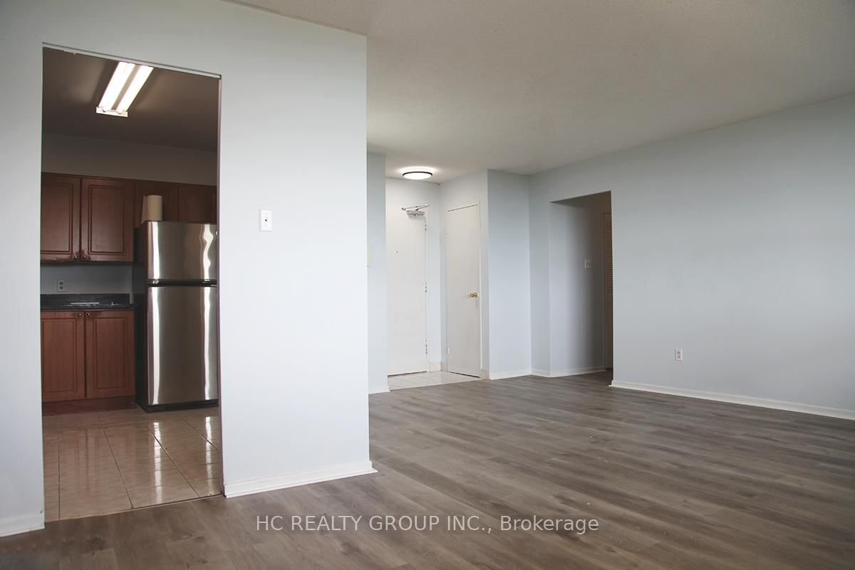 Condo for lease at 610-2550 Pharmacy Avenue, Toronto, Ontario, M1W 1H9 - L'Amoreaux - MLS: E12265738