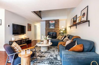 1742 Listowell Cres, Pickering - Liverpool image-0-3