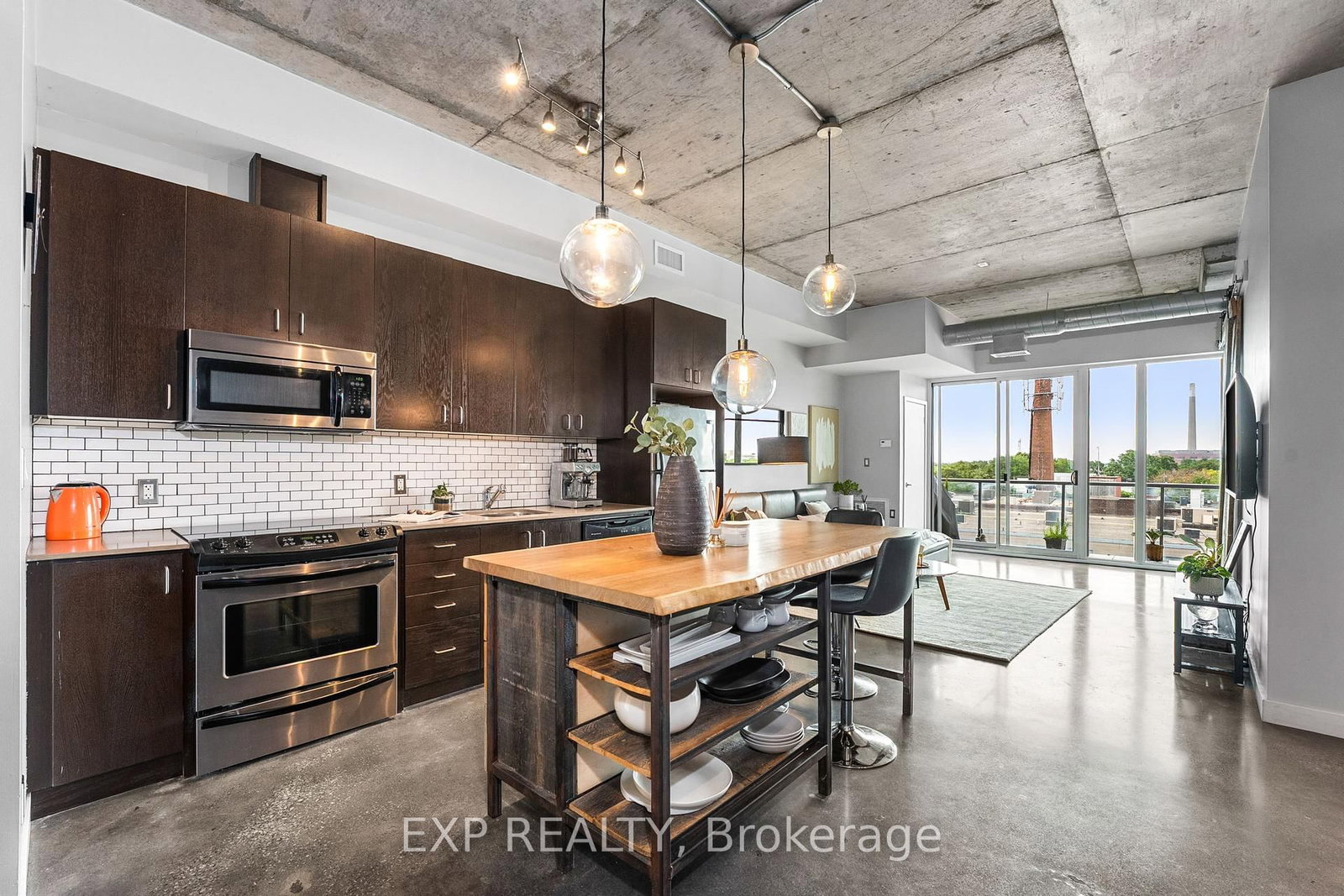 Listing Image 9