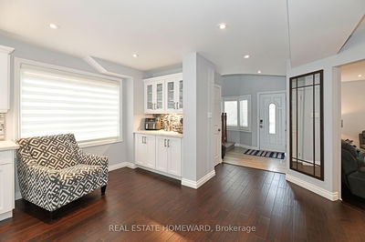 640 Chiron Cres, Pickering - Amberlea image-0-3