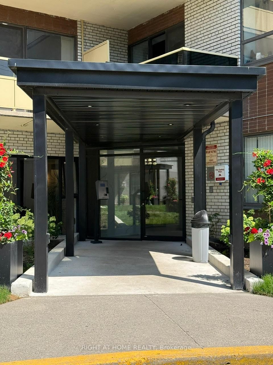 Condo for sale at 611-915 Midland Avenue, Toronto, Ontario, M1K 4G1 - Eglinton East - MLS: E12268304