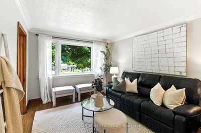 314 Mitchell Ave, Oshawa - Central image-0-4