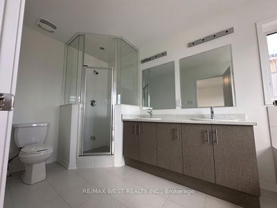 774 Heathrow Path, Oshawa - Samac image-0-4