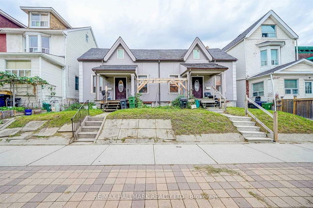 2 - 822 Gerrard Street E