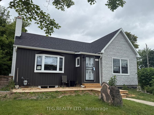 bsmt - 600 Athol Street