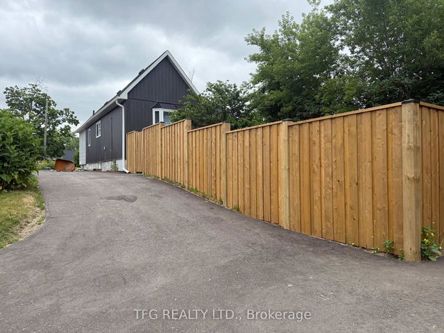 bsmt - 600 Athol Street