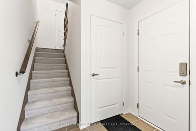 16 Mappin Way, Whitby - Rolling Acres image-0-3