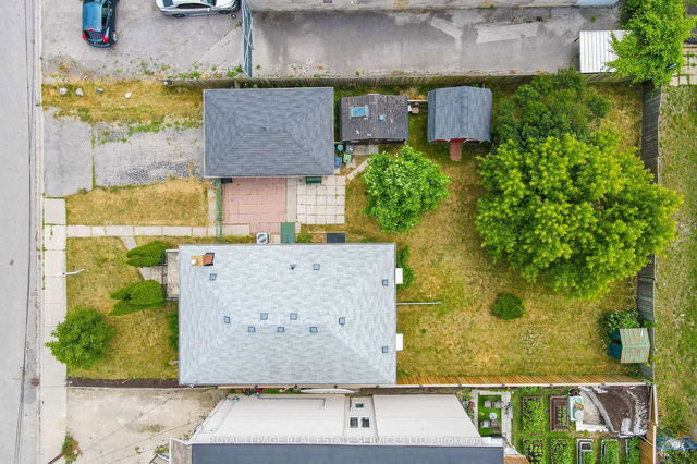 18 Jeavons Avenue